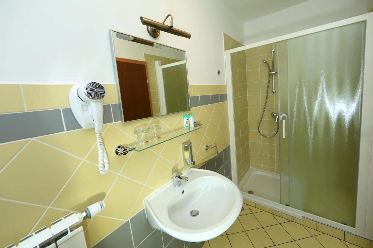 Sobe Grabar Bed and Breakfast Ptuj Exteriör bild
