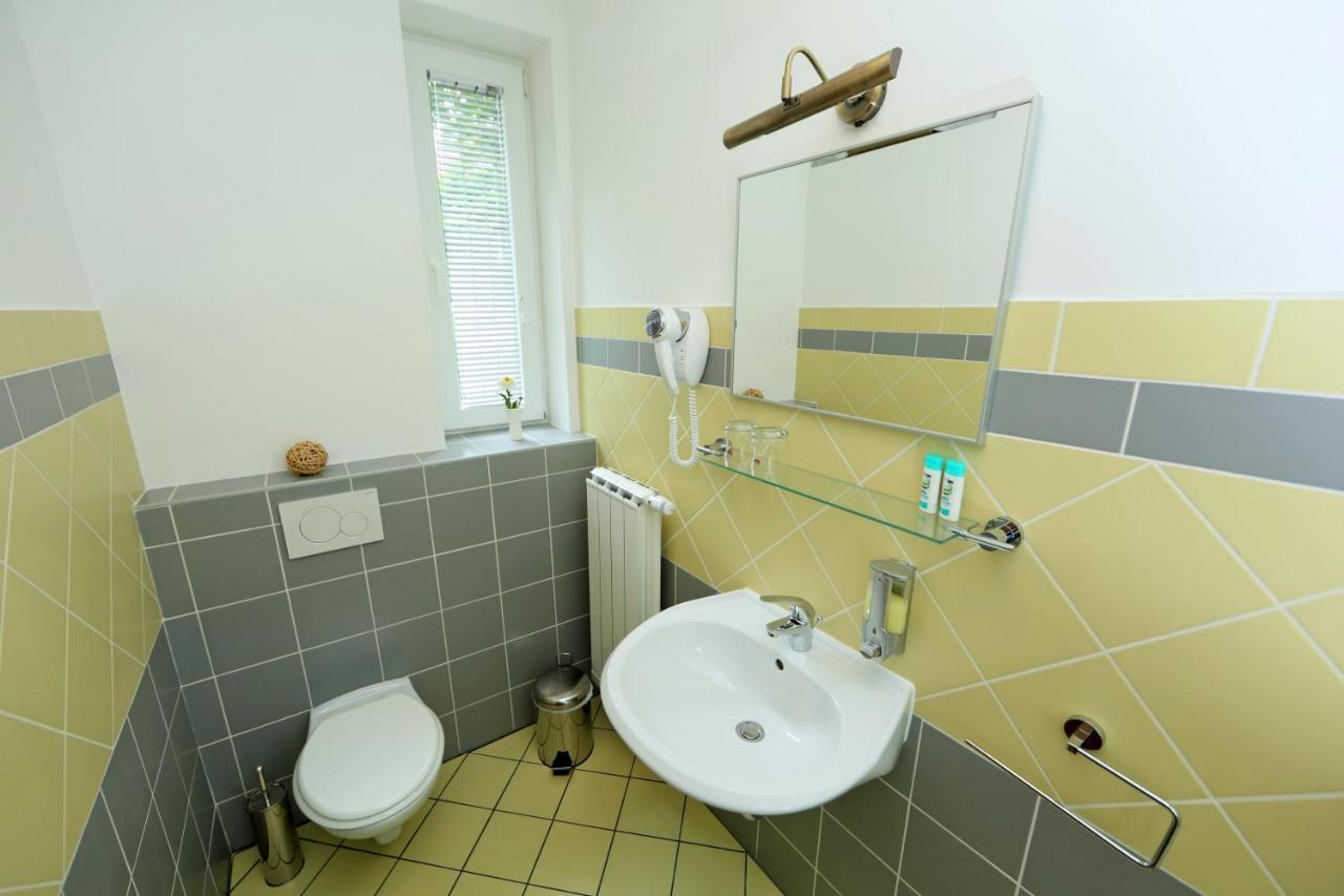 Sobe Grabar Bed and Breakfast Ptuj Exteriör bild