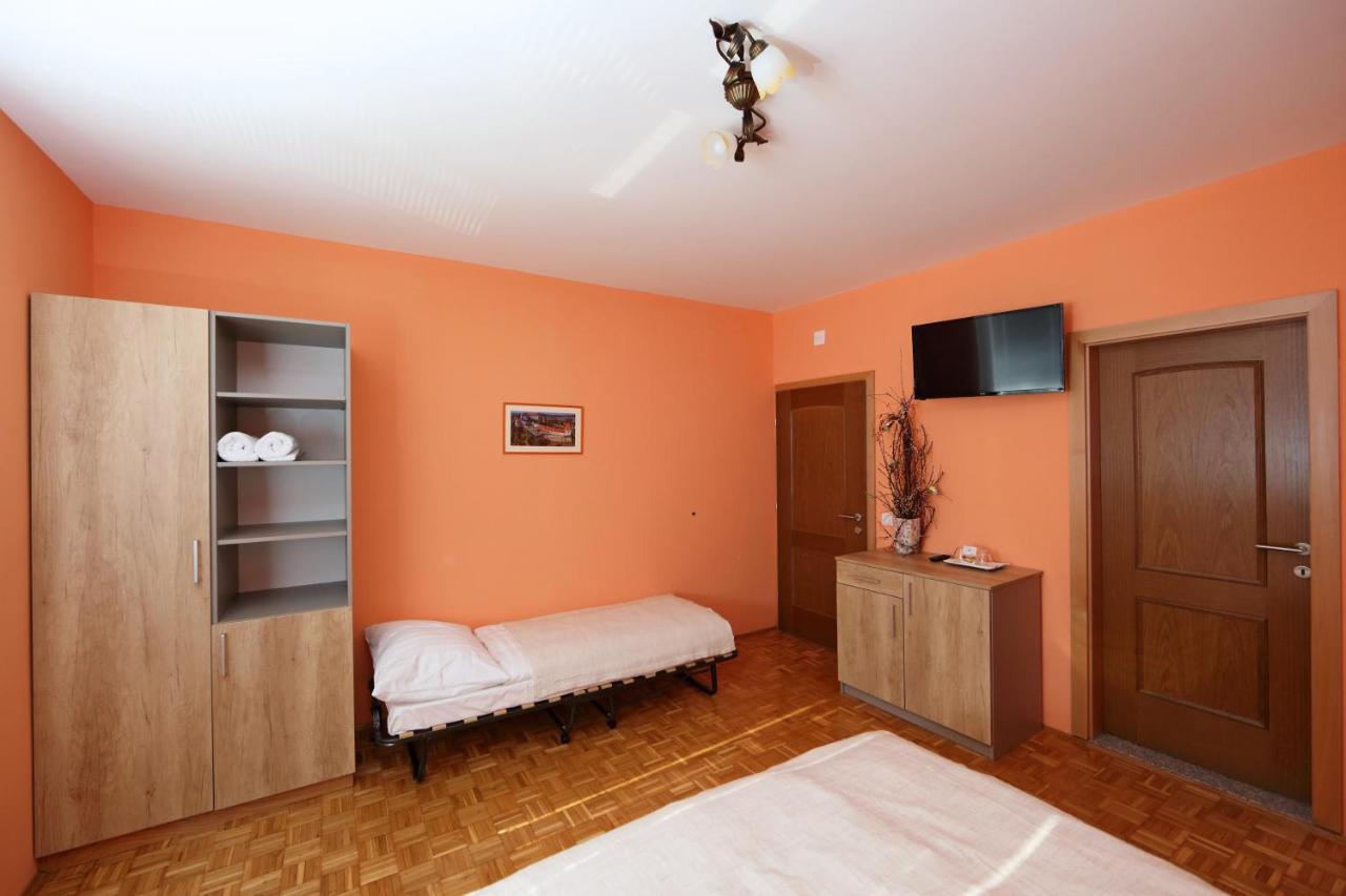 Sobe Grabar Bed and Breakfast Ptuj Exteriör bild